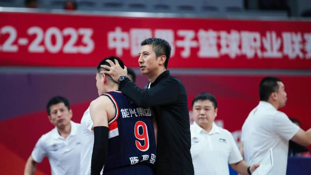 铁血战士电影免费观看高清