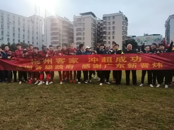 女学生上课夹震蛋高潮